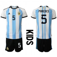 Otroški Nogometni dresi Argentina Leandro Paredes #5 Domači SP 2022 Kratek Rokav (+ Kratke hlače)